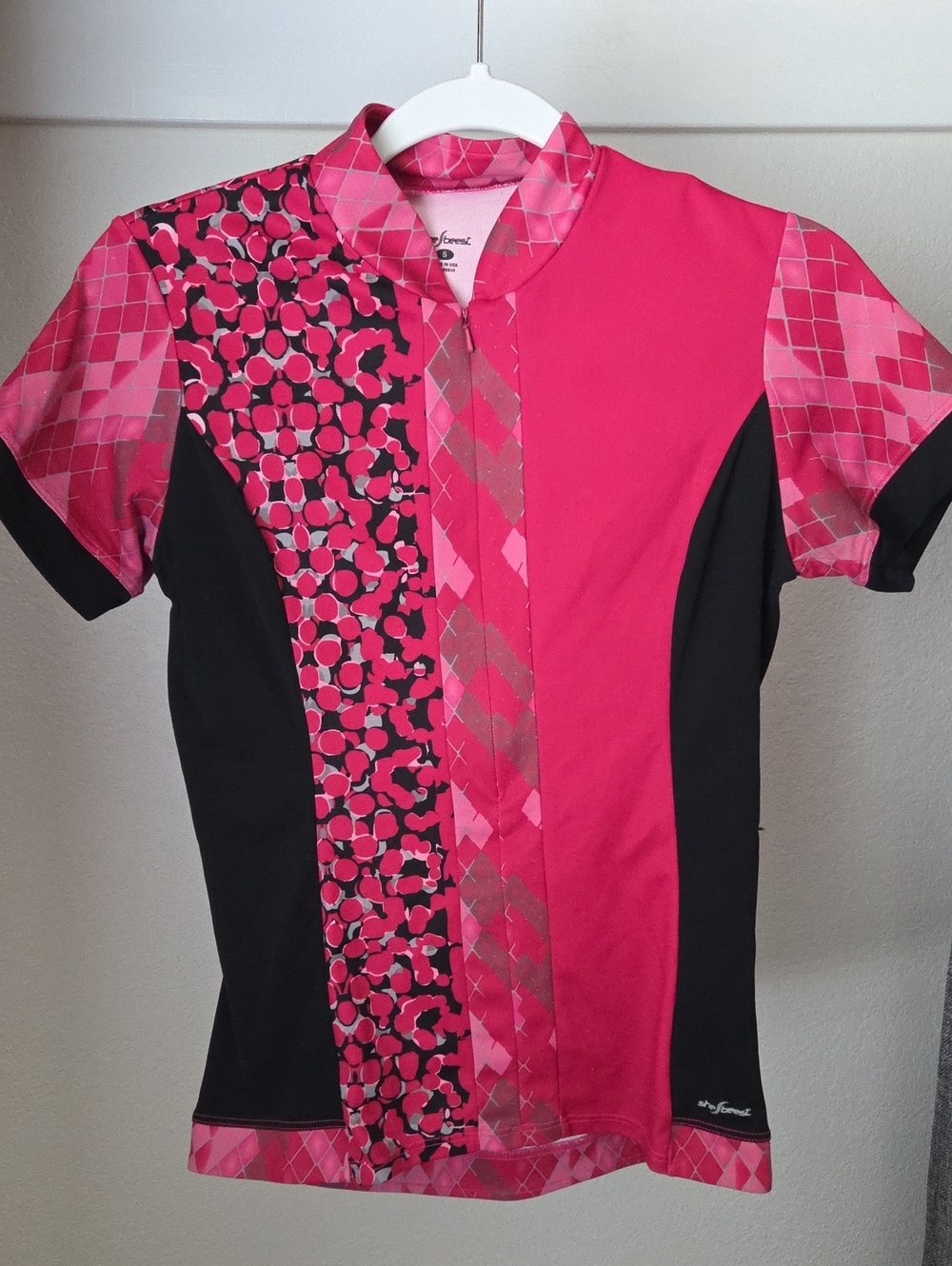 Women's Pink Patterned Short-Sleeve Cycling Jersey, Size Small.